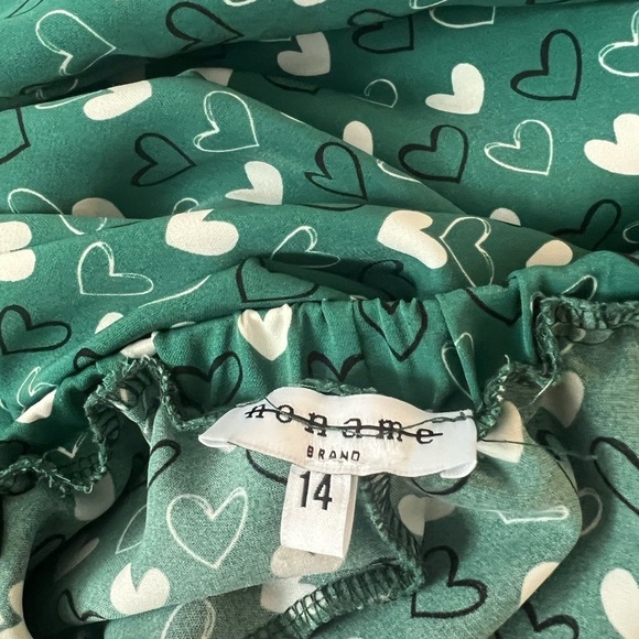 No Name Brand Girls Skirt Green White Heart Printed Size 14 St. Patricks - Picture 4 of 5